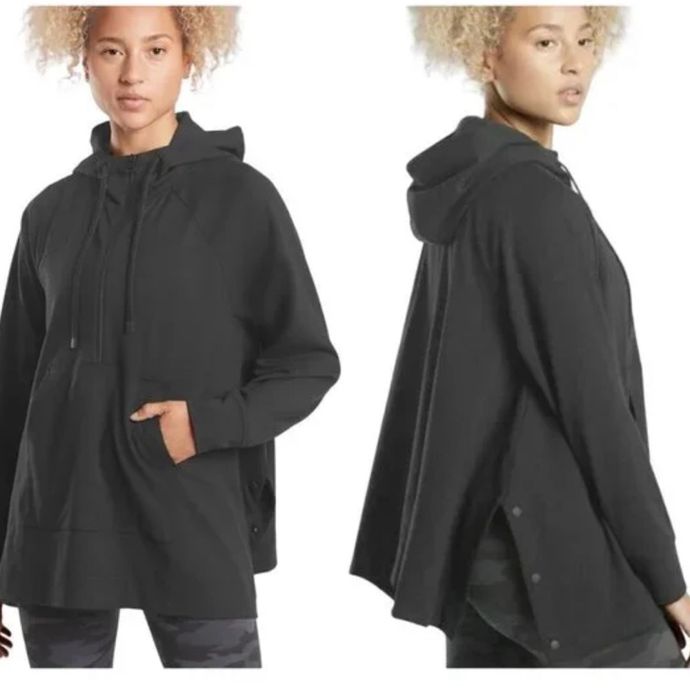 Athleta Glacier Handkerchief Hoodie Snap sides Gray Size XS